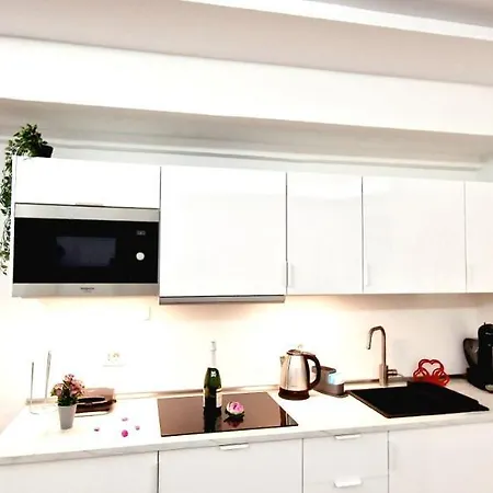 Fantastic 3 Bedroom Next Playa Americas & Wifi Free *