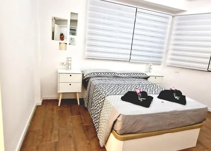 Fantastic 3 Bedroom Next Playa Americas & Wifi Free Ferienhaus