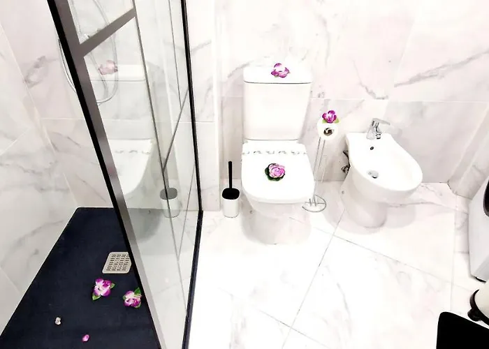 Fantastic 3 Bedroom Next Playa Americas & Wifi Free بيت للعطل *